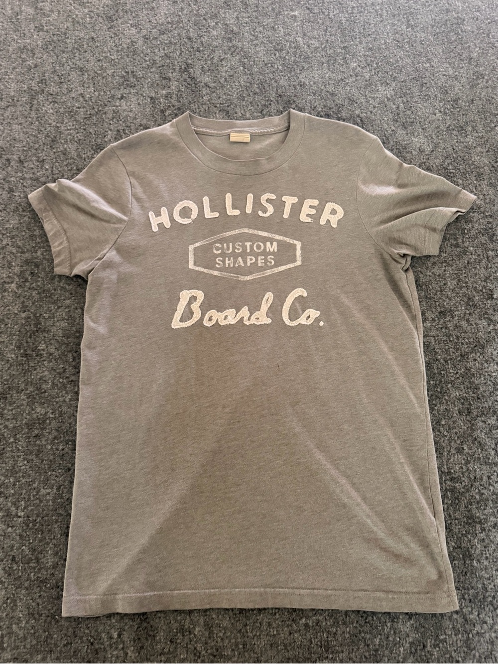 Hollister Gray Short-Sleeve Graphic Logo Tee